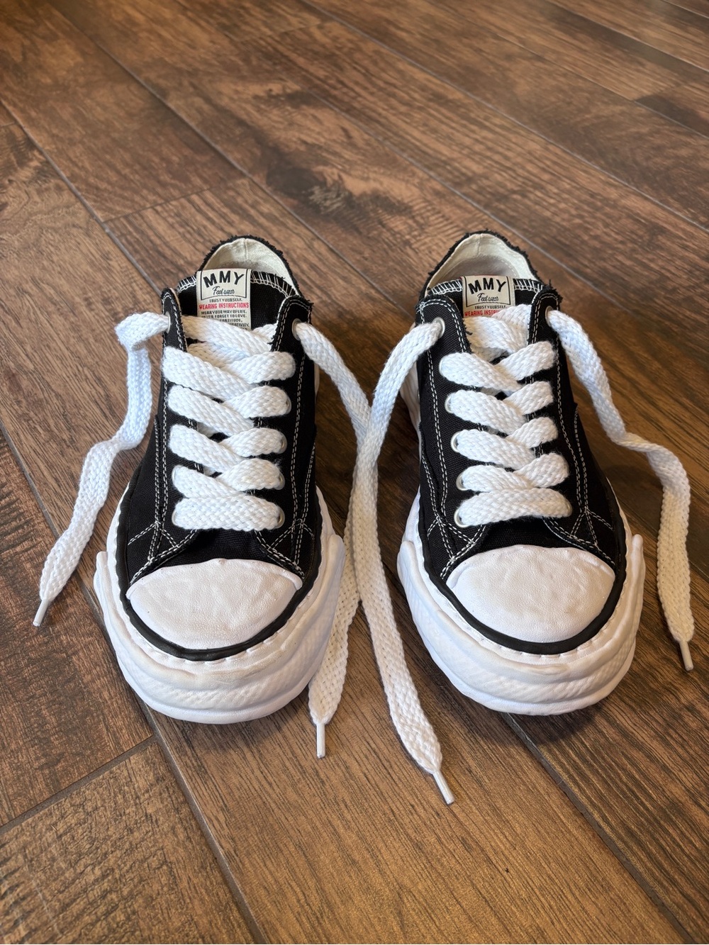 Maison Mihara Yasuhiro Black & White